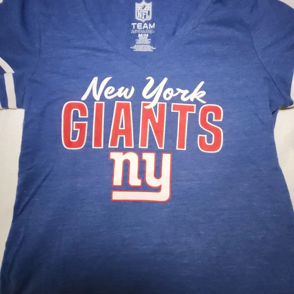 NFL New York Giants Women's Medium Graphic T-shirt Football - Picture 8 of 12